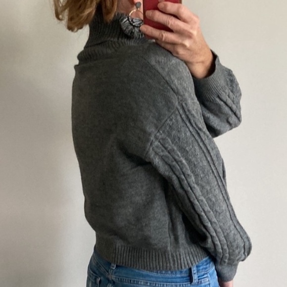 Grey Cable Knit Cropped Turtleneck Sweater - Picture 8 of 9